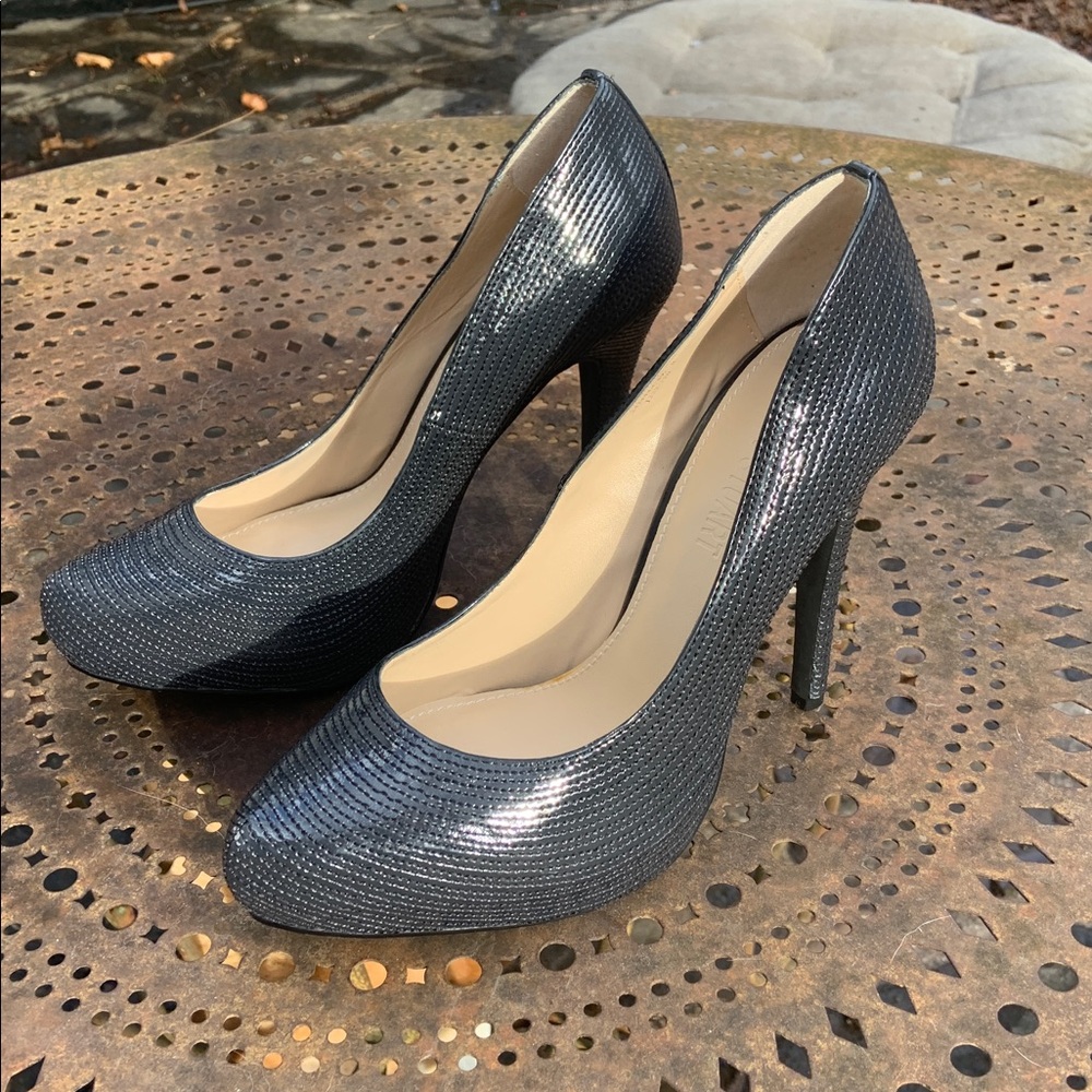 NWOT Colin Stuart Heels 8